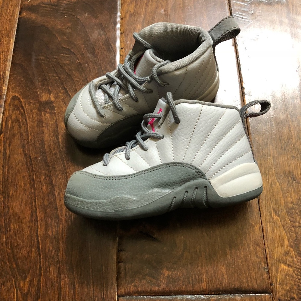 Nike Air Max Gray/Pink 12 Sneakers 7c